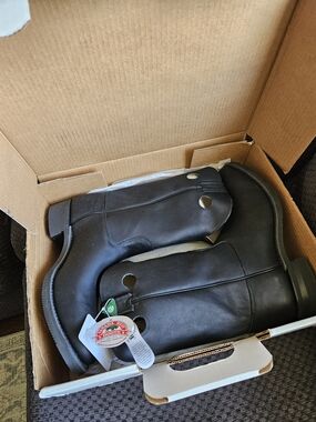 Canada West Men’s 5261 Work Westerns CSA Boots Size 12 - 3E